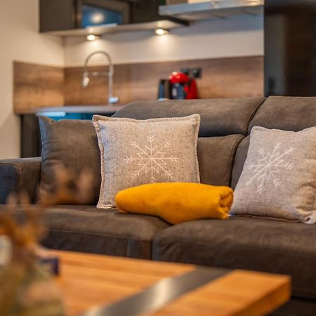 Charmant Appartement A 5 Minutes A Pied De La Vielle Ville Annecy Avec Parking Prive エクステリア 写真